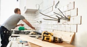 Read more about the article Should You Fix Your House Up or Sell Now?